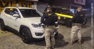 Assessor de deputado federal é preso com carro roubado e arma no RJ