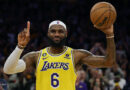 LeBron fecha com Lakers por duas temporadas e receberá R$ 585 mi, diz site