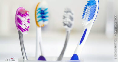 Quase metade dos brasileiros não troca de escova de dentes regularmente