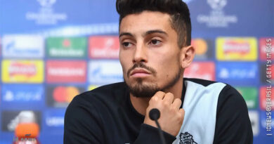 Alex Telles é convocado para a seleção após lesão de Guilherme Arana