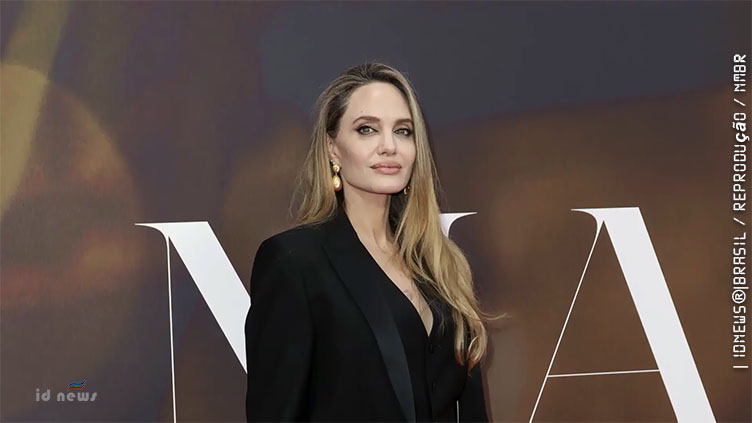 Angelina Jolie acompanhada por suposto novo amor em pré-estreia de filme