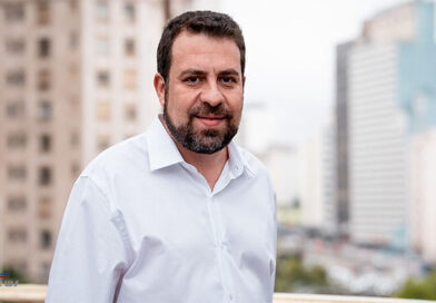 Boulos repete Lula com carta para tentar reduzir rejeição e decide dormir na casa de eleitores