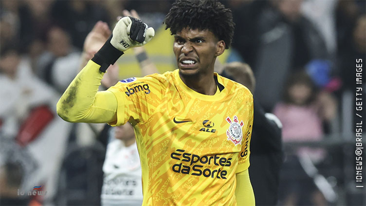 Corinthians paga valor da multa ao Flamengo por utilizar Hugo Souza na Copa do Brasil