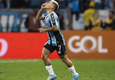 Grêmio derruba série invicta do Fortaleza e se afasta do Z-4 do Brasileirão