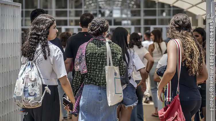 Saiba quais documentos são aceitos para participar do Enem em novembro