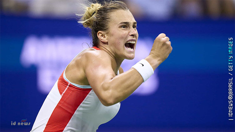 Sabalenka bate Paolini, vai à semifinal do WTA Finals e fica a um triunfo de fechar em 1º